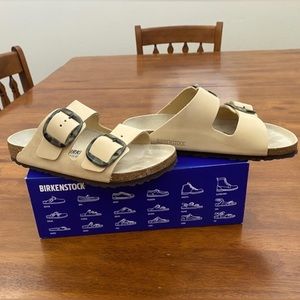 Birkenstocks - Arizona Big Buckle